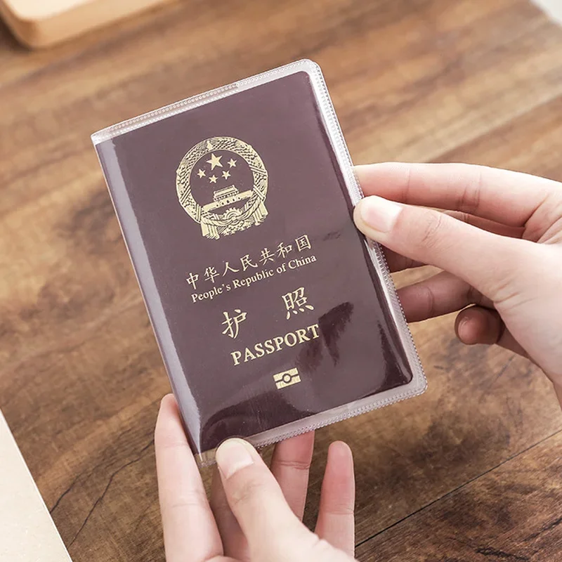 Travel Accessories Essentials - Funda para Pasaporte de PVC Transparente
